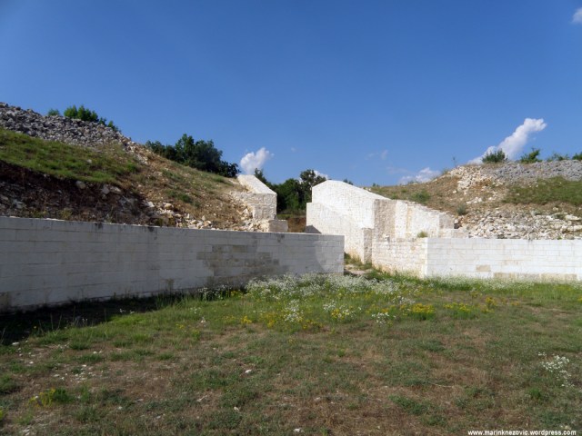 Burnum, arena, Kistanje