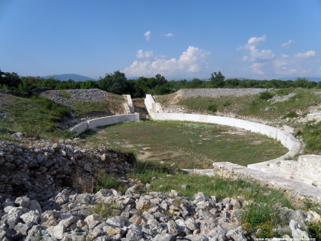 Burnum, arena, Kistanje