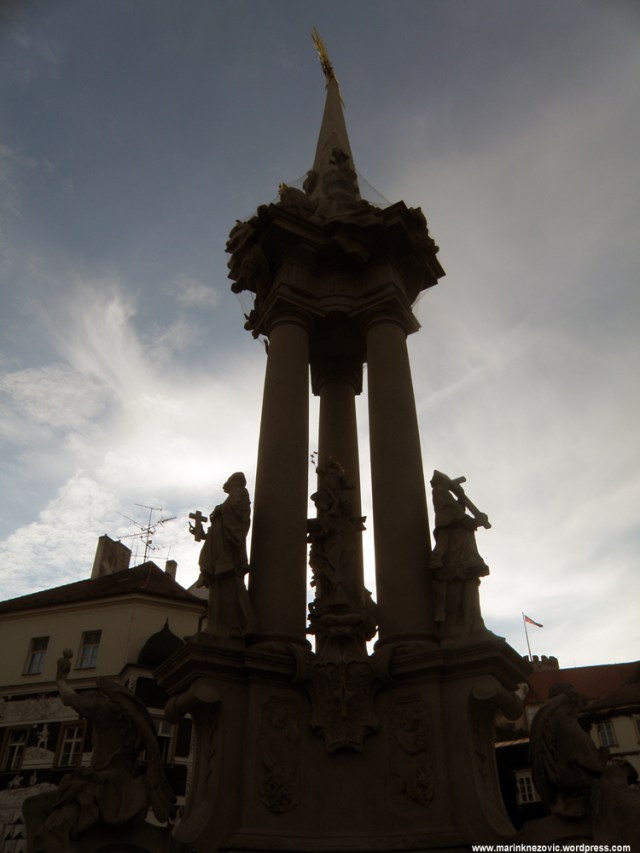 MIkulov, povijesni trg, pil sv. Trojstva