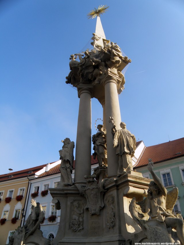 MIkulov, povijesni trg, pil sv. Trojstva