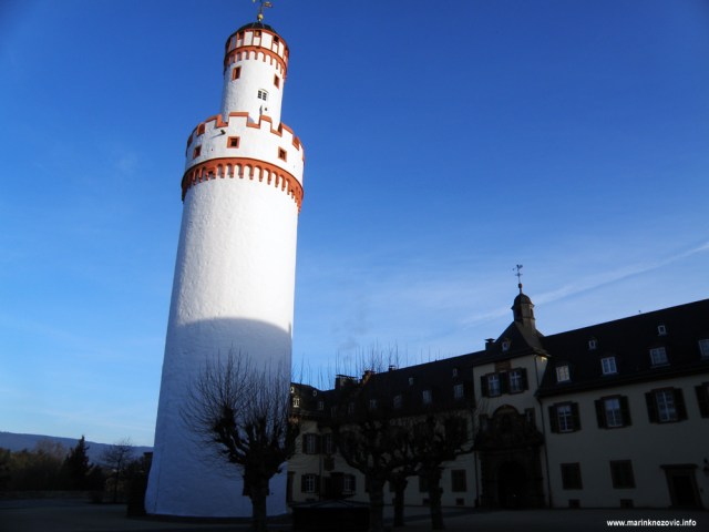 Bad Homburg, dvorac, bijela kula