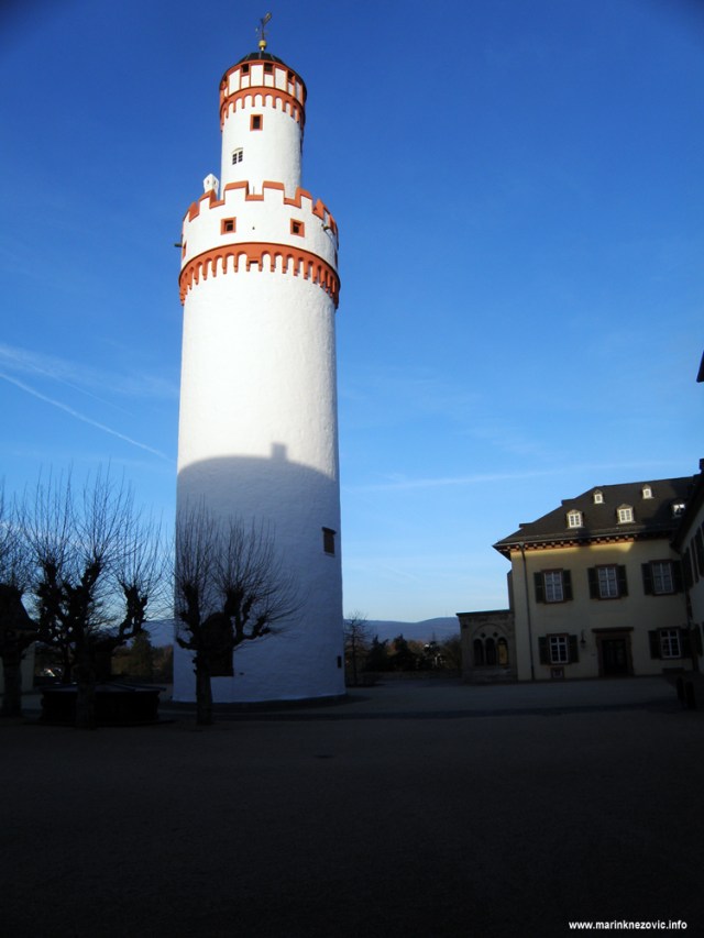 Bad Homburg, dvorac, bijela kula