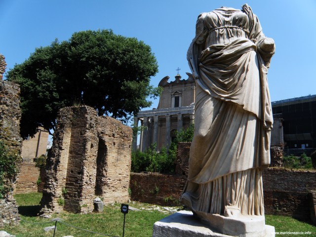 Rim - Atrij Vestalki