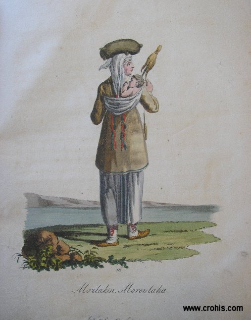 Premda djevojke uživaju pravo slobodnog ophođenja s muškarcima, prema Hacquetu, u Morlaka ženska je čast na visokoj cijeni. Nema takvog posla koji se ne tovari na ženu niti nedaće kojoj nije izložena. Vrlo su strasne u plesu. Žena obično ide naprijed opterećena kao teretna životinja i pjevajući dok iza nje ide muž dokono pušeći.