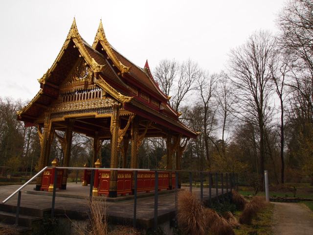 Novi tajlandski (sijamski) hram