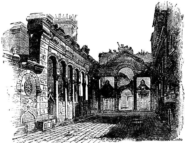 Peristil Dioklecijanove palače