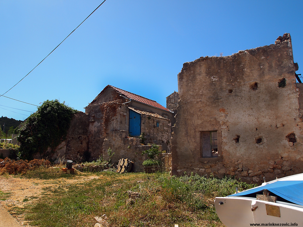 Mali Pašman, Kolanovi dvori